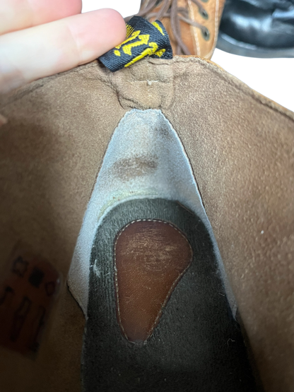 Dr. Martens 11038 Vintage chukka boots