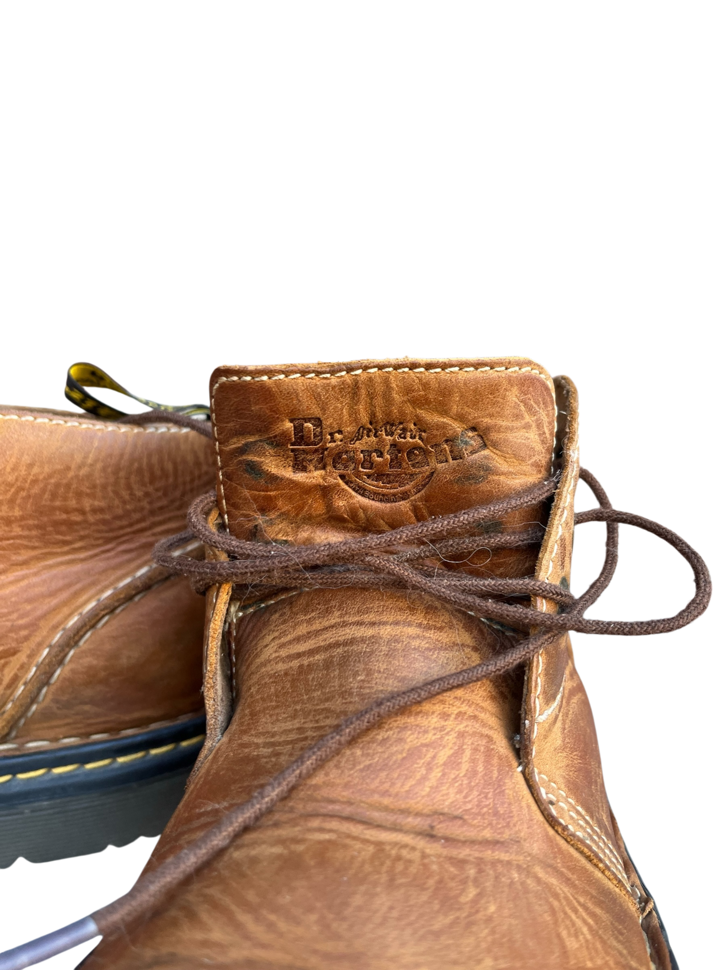 Dr. Martens 11038 Vintage chukka boots