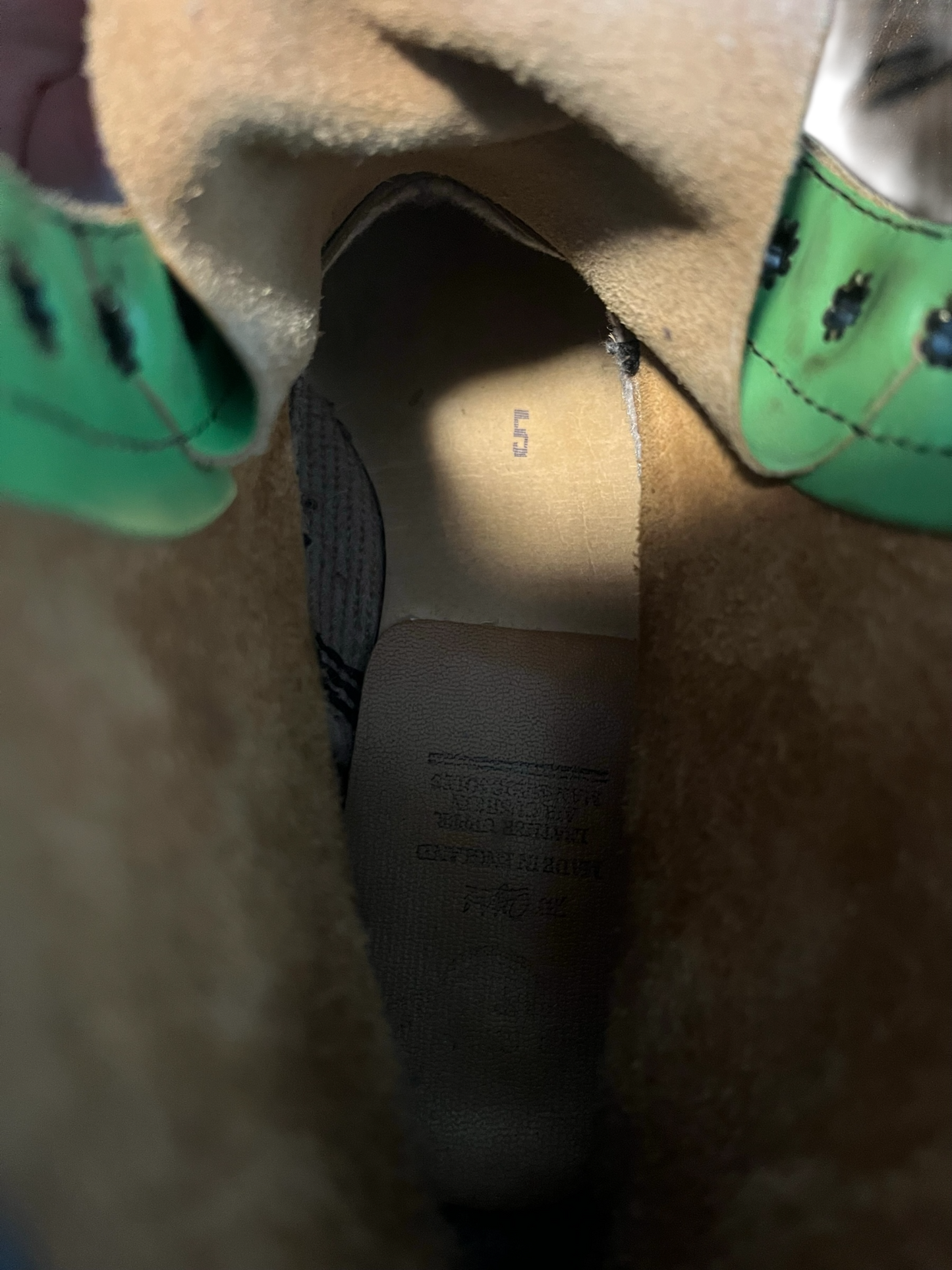 Dr. Martens 1460 MIE Appelgroen