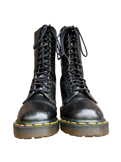 Dr. Martens MIE 14-Eye mid calf commando sole boots
