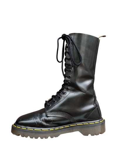 Dr. Martens MIE 14-Eye mid calf commando sole boots