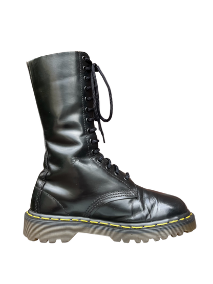 Dr. Martens MIE 14-Eye mid calf commando sole boots