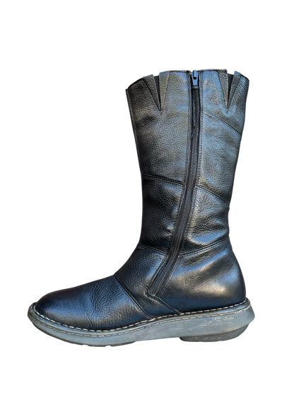 Dr. Martens 10492 Mid calf wedge sole
