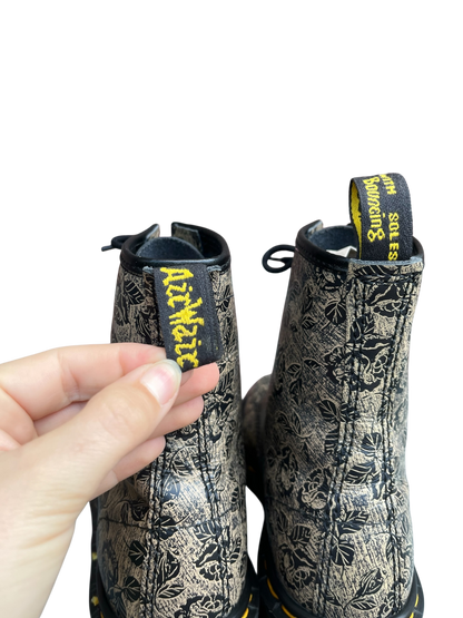 Dr. Martens 1460 MIE Vintage roses