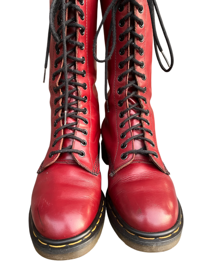 Dr. Martens 1914 MIE Mid calf cherry red