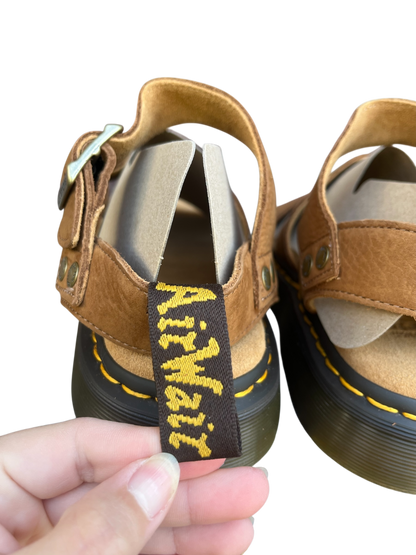 Dr. Martens Gryphon Sandals - Desert brown