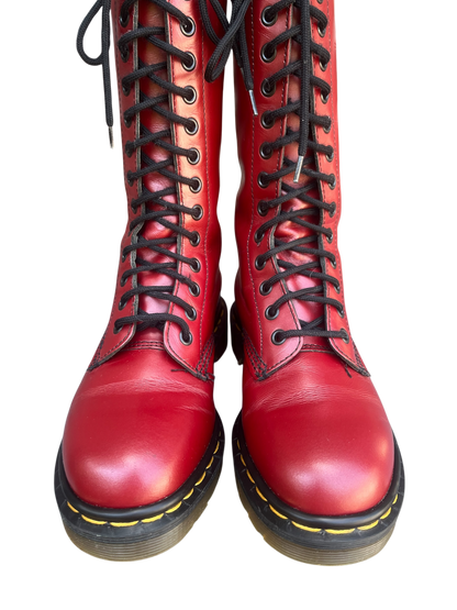 Dr. Martens 1914 MIE Mid calf cherry red