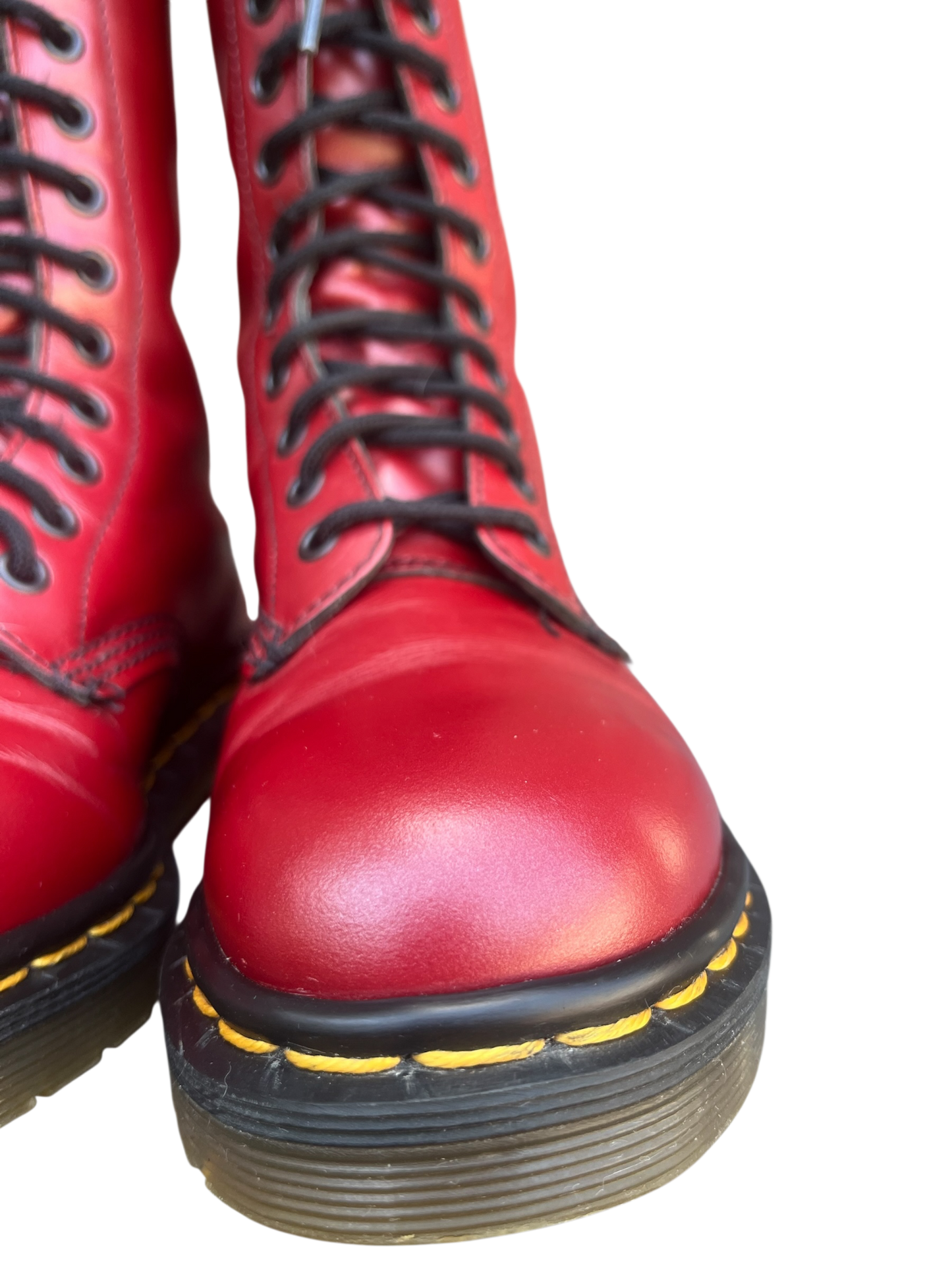 Dr. Martens 1914 MIE Mid calf cherry red