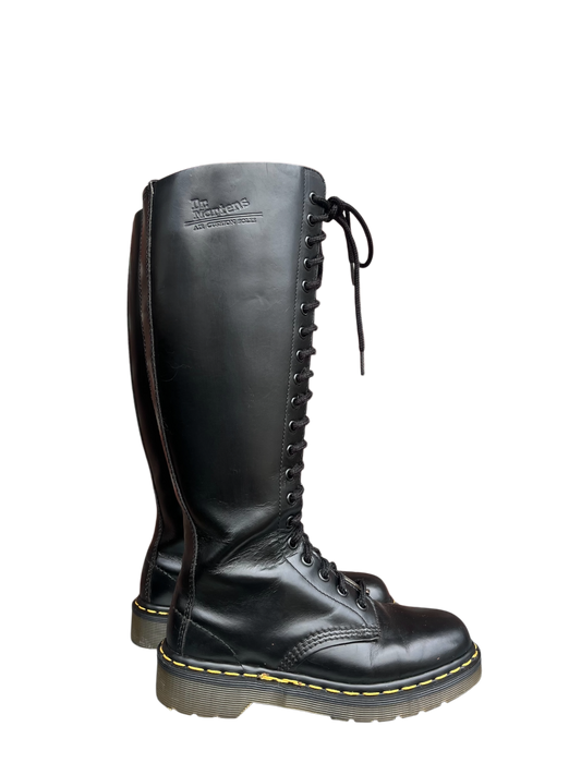 Dr. Martens 1420 MIE high boots