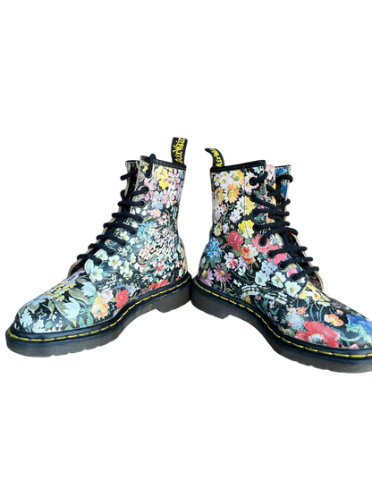 Dr. Martens 1460 MIE Sienna miller