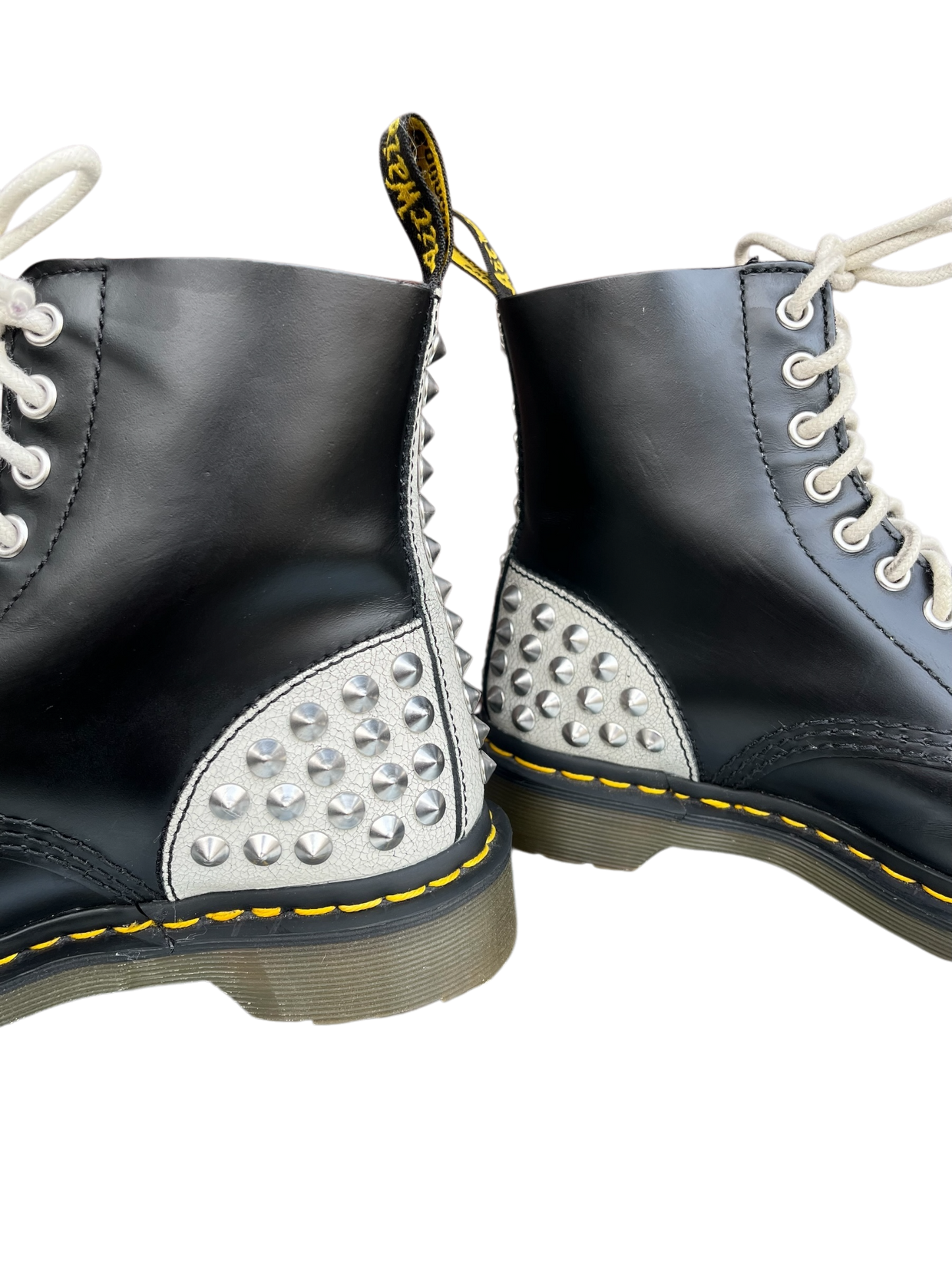 Dr. Martens Dai limited edition