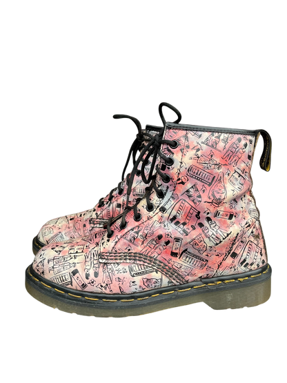 Dr. Martens 1460 MIE London Icons