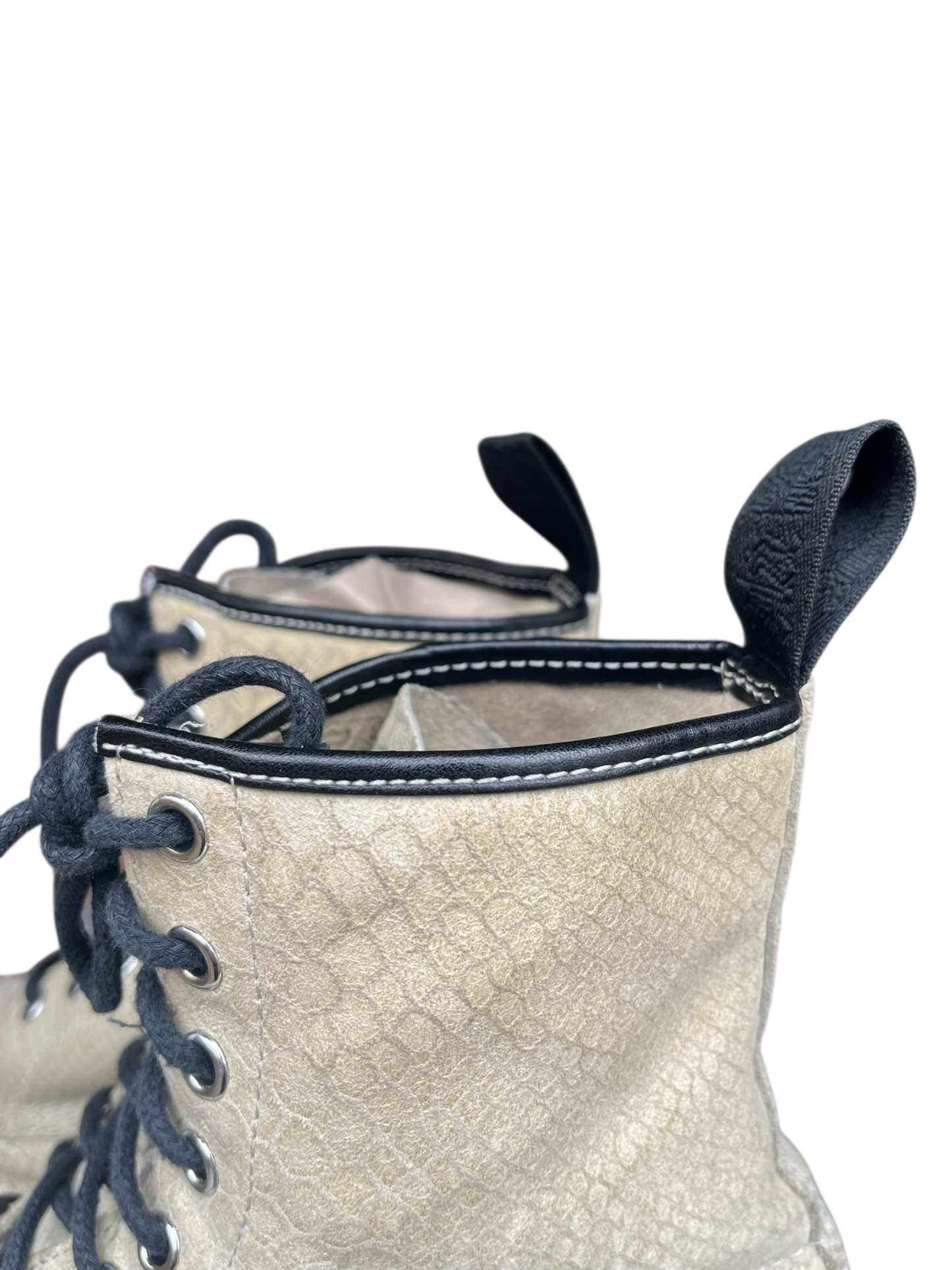 Dr. Martens 1460 Ivory suède snakeskin