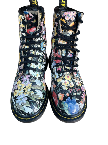 Dr. Martens 1460 MIE Sienna miller