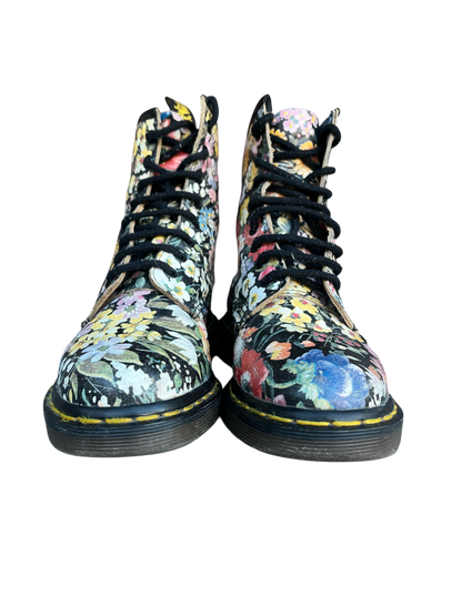 Dr. Martens 1460 MIE Sienna miller