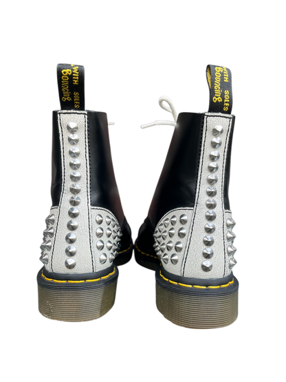 Dr. Martens Dai limited edition