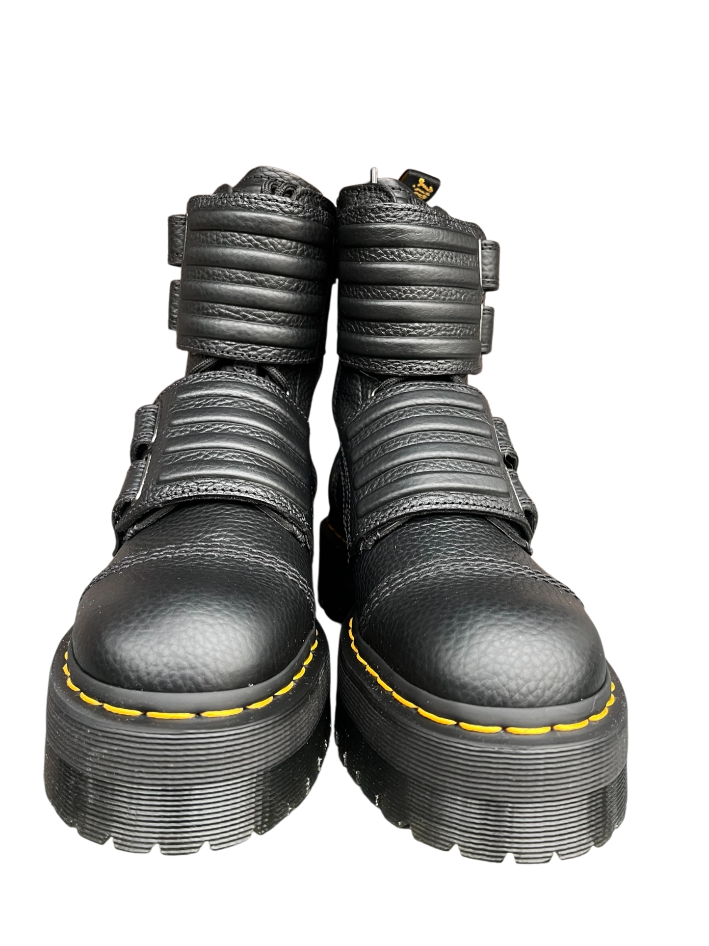 Dr. Martens Axxel