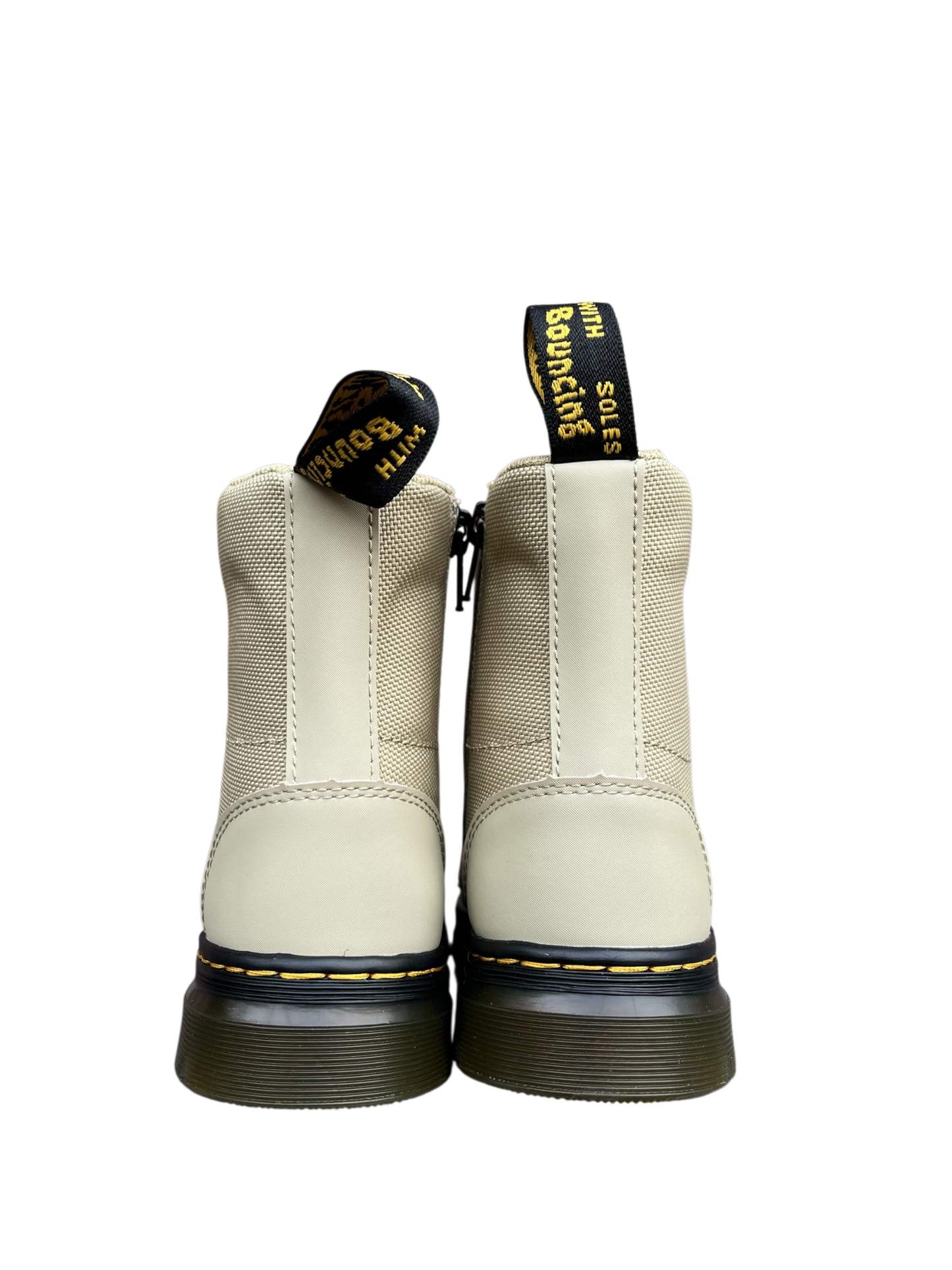 Dr. Martens Combs J pale olive