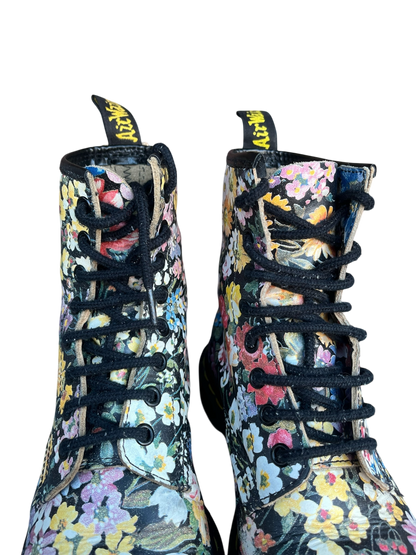 Dr. Martens 1460 MIE Sienna miller