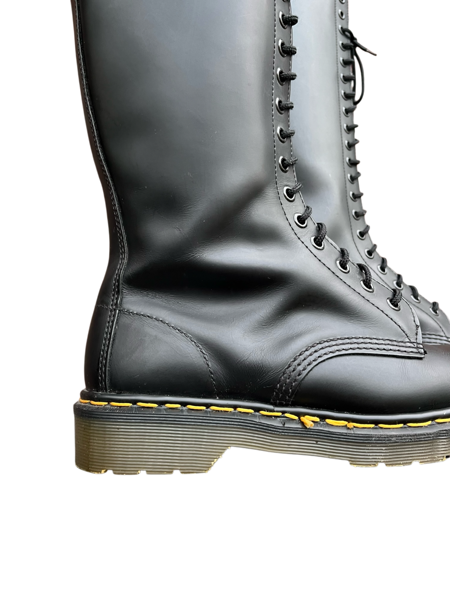 Dr. Martens 1420 MIE high boots