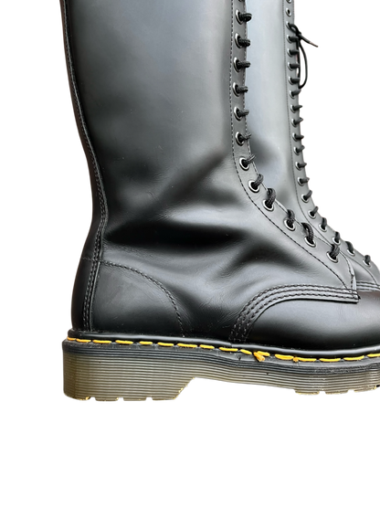 Dr. Martens 1420 MIE high boots