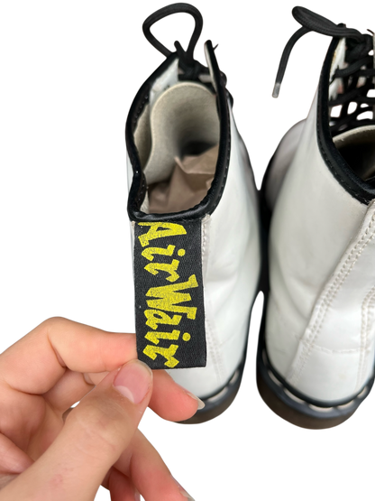 Dr. Martens 1460 MIE White stitch