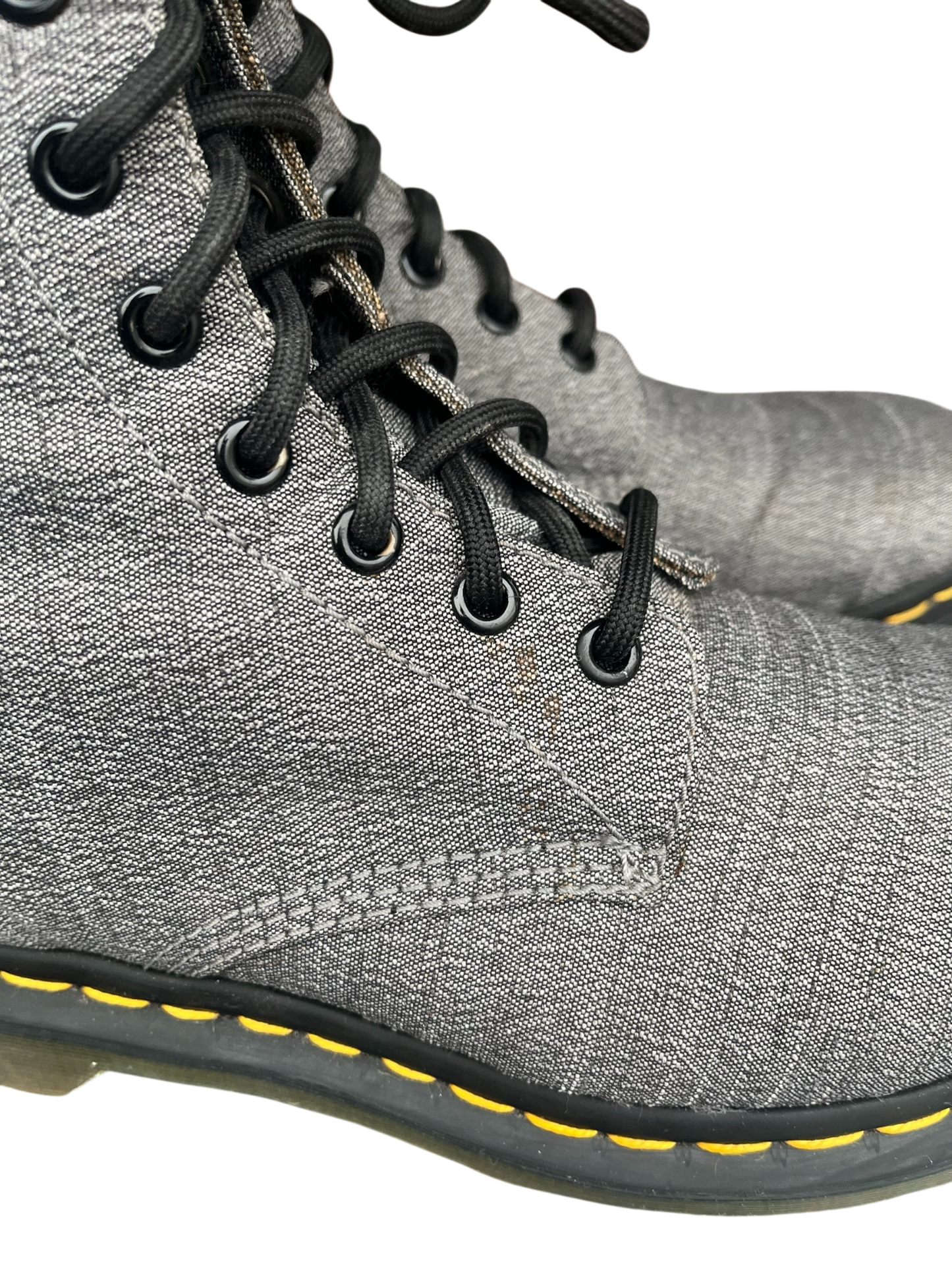 Dr. Martens Vegan Castel