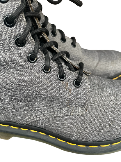 Dr. Martens Vegan Castel