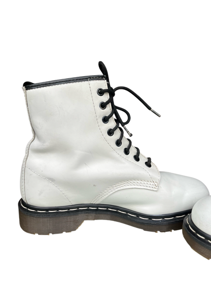 Dr. Martens 1460 MIE White stitch