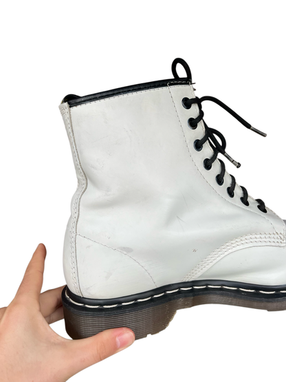 Dr. Martens 1460 MIE White stitch