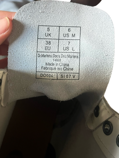 Dr. Martens 1460 wit