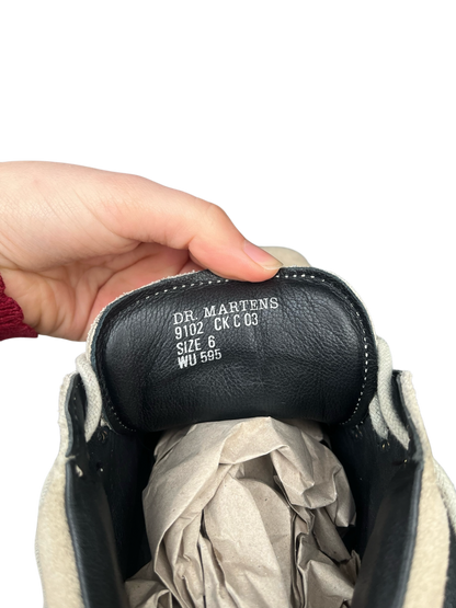 Dr. Martens 9102 MIE Suède boots