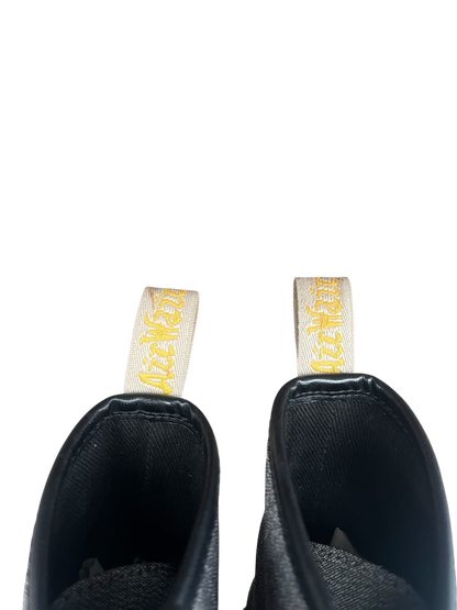 Dr. Martens Vegan Castel