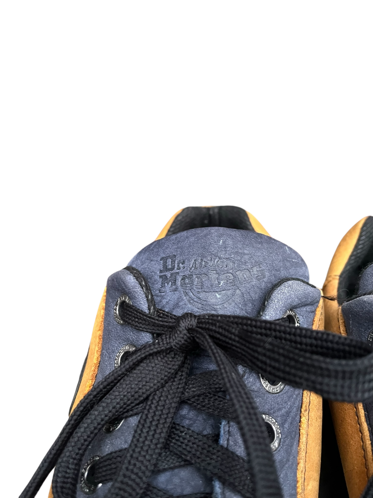 Dr. Martens 8363 MIE Buzz sole