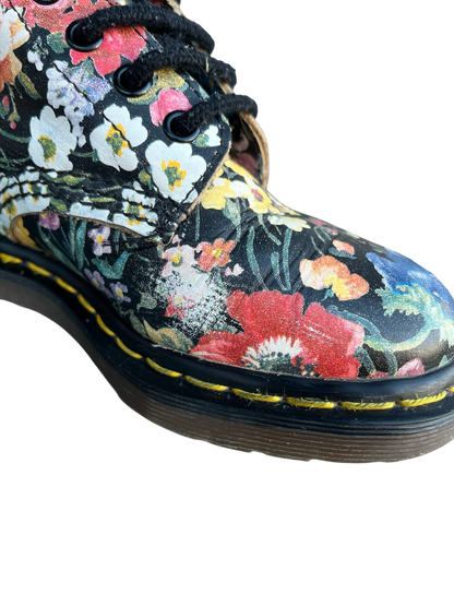 Dr. Martens 1460 MIE Sienna miller