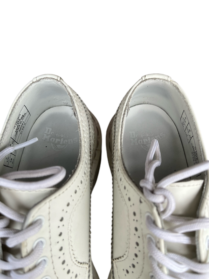 Dr. Martens 3989 Brogue wit