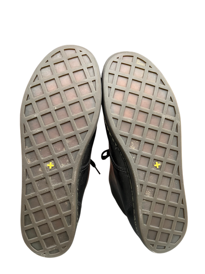 Dr. Martens Will Greasy lamper