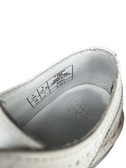 Dr. Martens 3989 Brogue wit