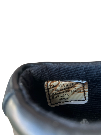 Dr. Martens 2215 MIE Industrial steel toe