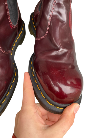 Dr. Martens 2976 Vegan chelsea rub off