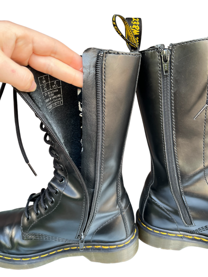 Dr. Martens Rosie cut-out mid calf boots