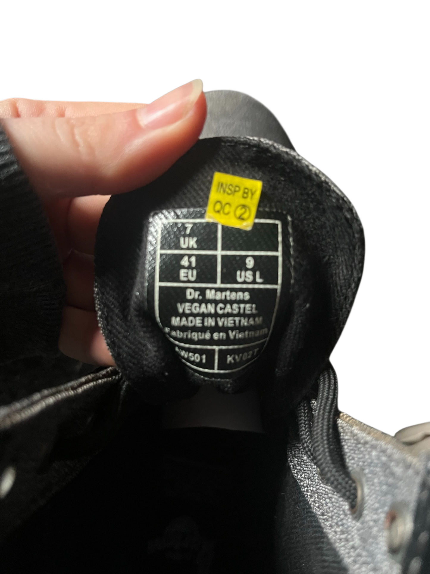 Dr. Martens Vegan Castel