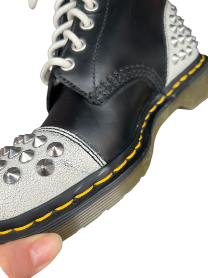 Dr. Martens Dai limited edition