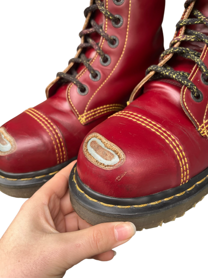 Dr. Martens 2A42 Exposed steel toe