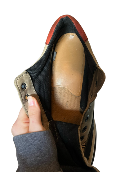 Dr. Martens 8345 MIE Buzz sole