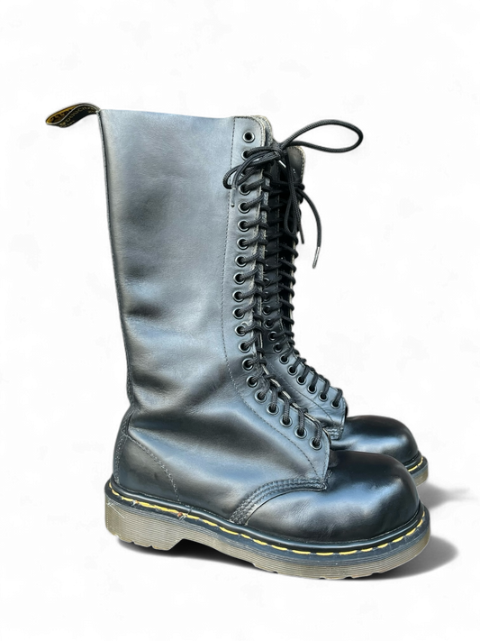 Dr. Martens 1942 MIE steel toe