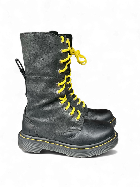 Dr. Martens Hazil Virginia