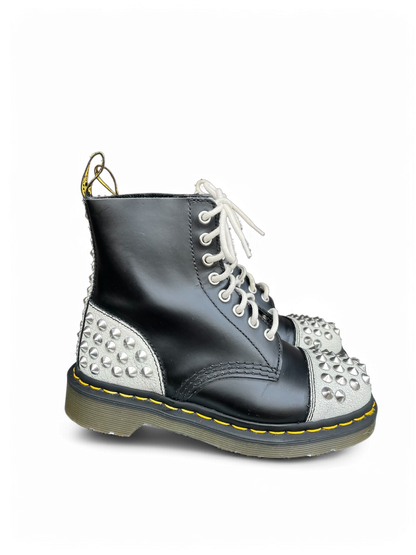 Dr. Martens Dai limited edition