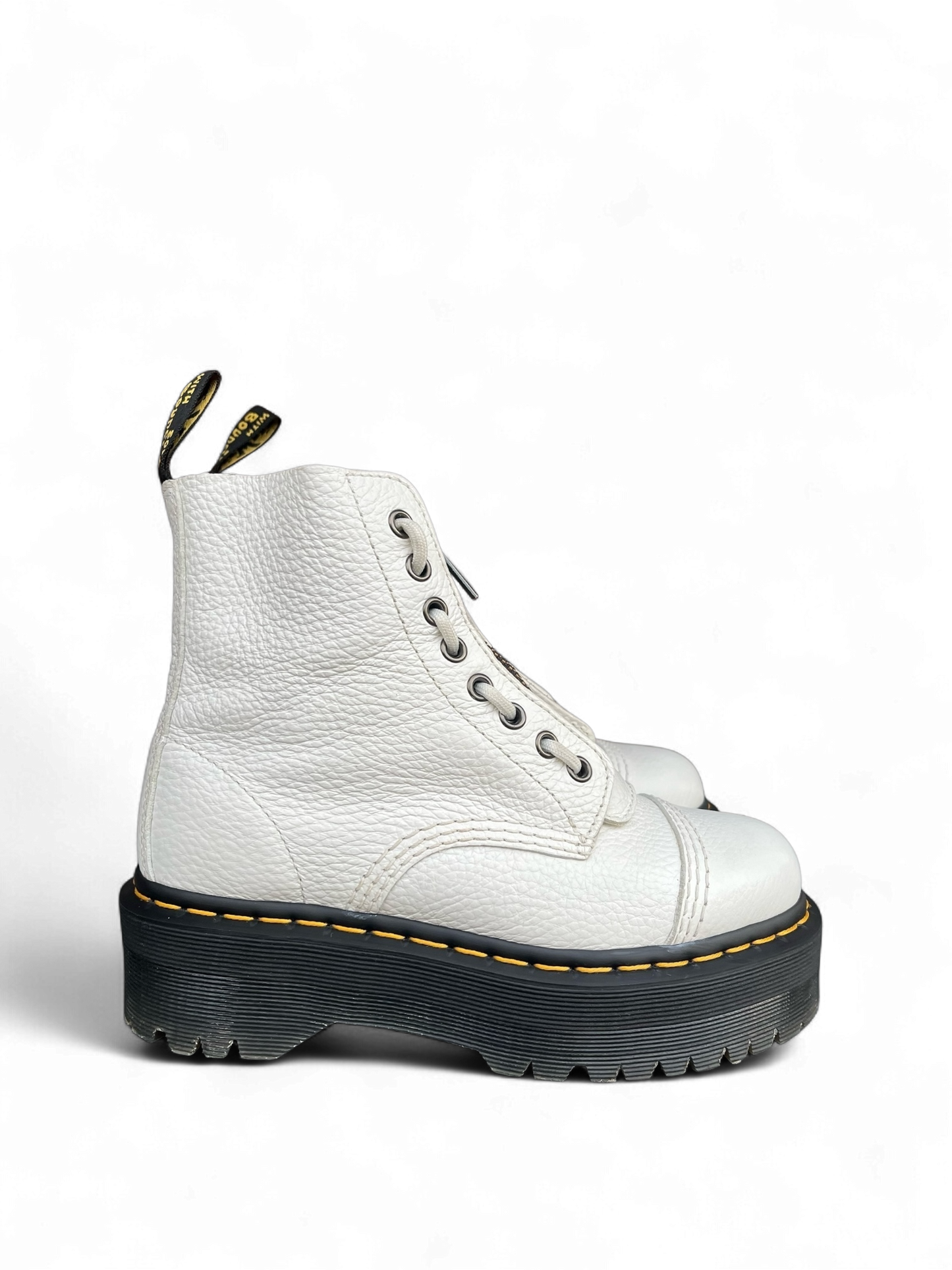 Dr. Martens Sinclair platform wit