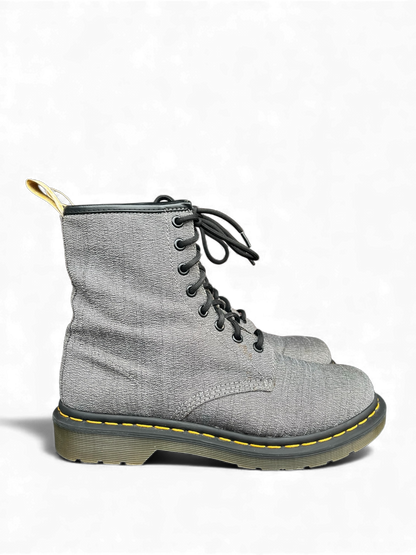 Dr. Martens Vegan Castel